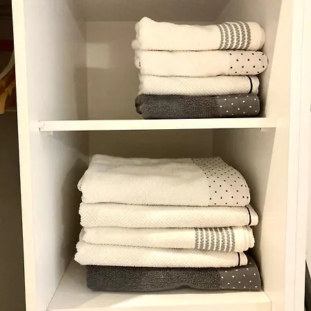 Charming Modern Near Center Free Parking & Fully Equipped 아파트 스코페