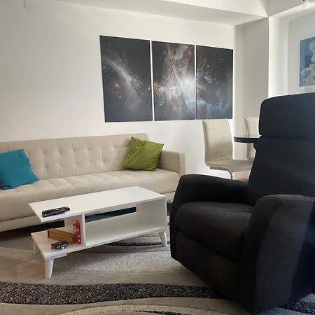 Charming Modern Near Center Free Parking & Fully Equipped 아파트 스코페